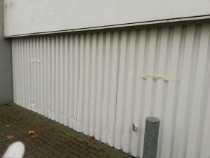 Exterior After galvanised paint cladding cleaning